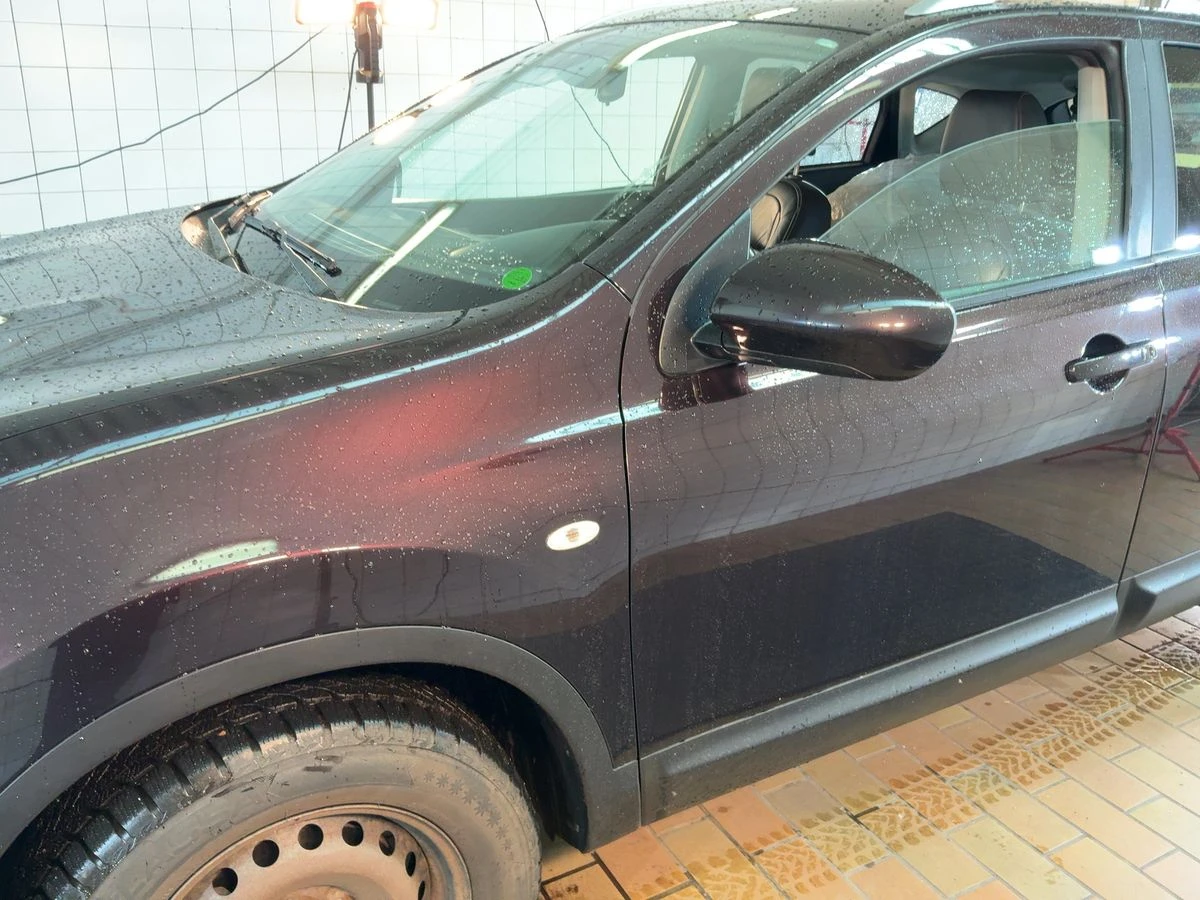 Nissan Qashqai 2.0i Facelift Tekna* Пълна Сервизна История* Кожа, снимка 3 - Автомобили и джипове - 54045776