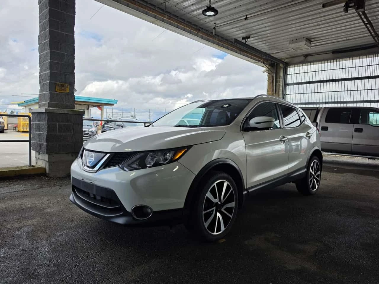 Nissan Qashqai * AWD CVT * PANO* KEYLESS* ПОДГРЕВ*  | Auto.bg — изображение 1