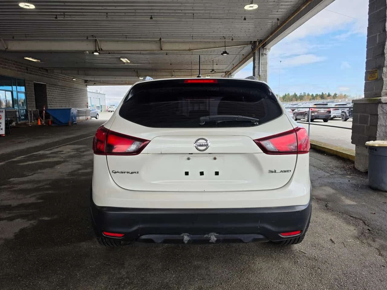 Nissan Qashqai * AWD CVT * PANO* KEYLESS* ПОДГРЕВ* , снимка 3 - Автомобили и джипове - 54073500