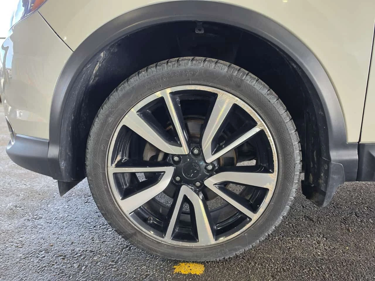 Nissan Qashqai * AWD CVT * PANO* KEYLESS* ПОДГРЕВ* , снимка 6 - Автомобили и джипове - 54073500