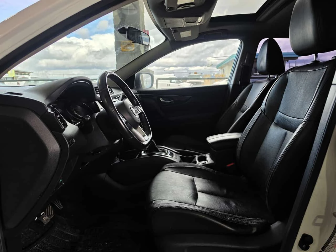 Nissan Qashqai * AWD CVT * PANO* KEYLESS* ПОДГРЕВ* , снимка 4 - Автомобили и джипове - 54073500