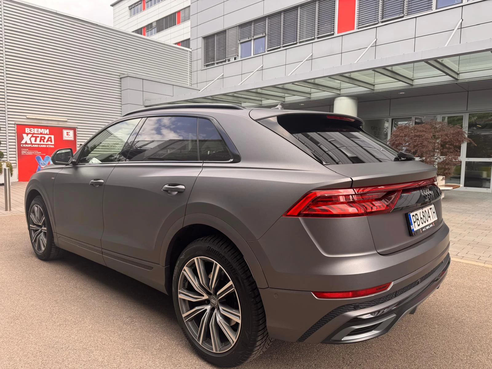 Audi Q8 50 TDi 3xS-line 360 Soft close Head-up, снимка 5 - Автомобили и джипове - 54818154