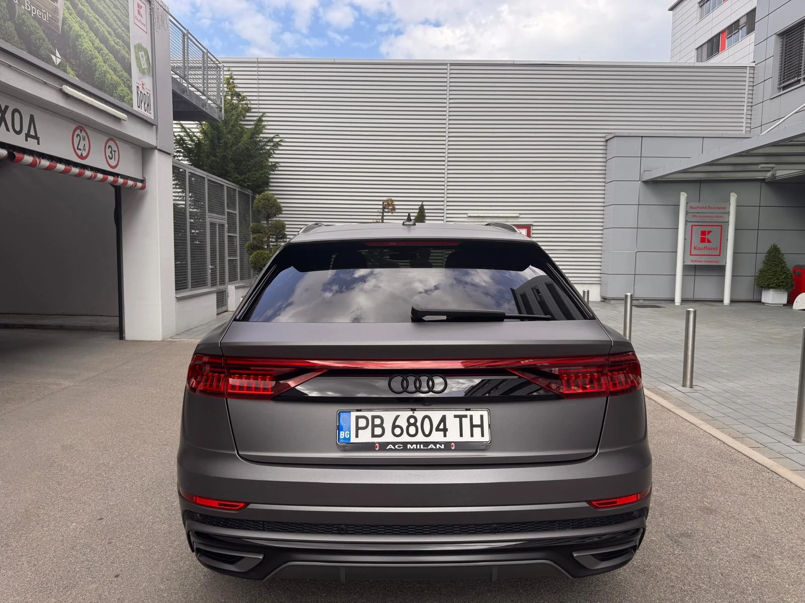 Audi Q8 50 TDi 3xS-line 360 Soft close Head-up, снимка 7 - Автомобили и джипове - 54818154