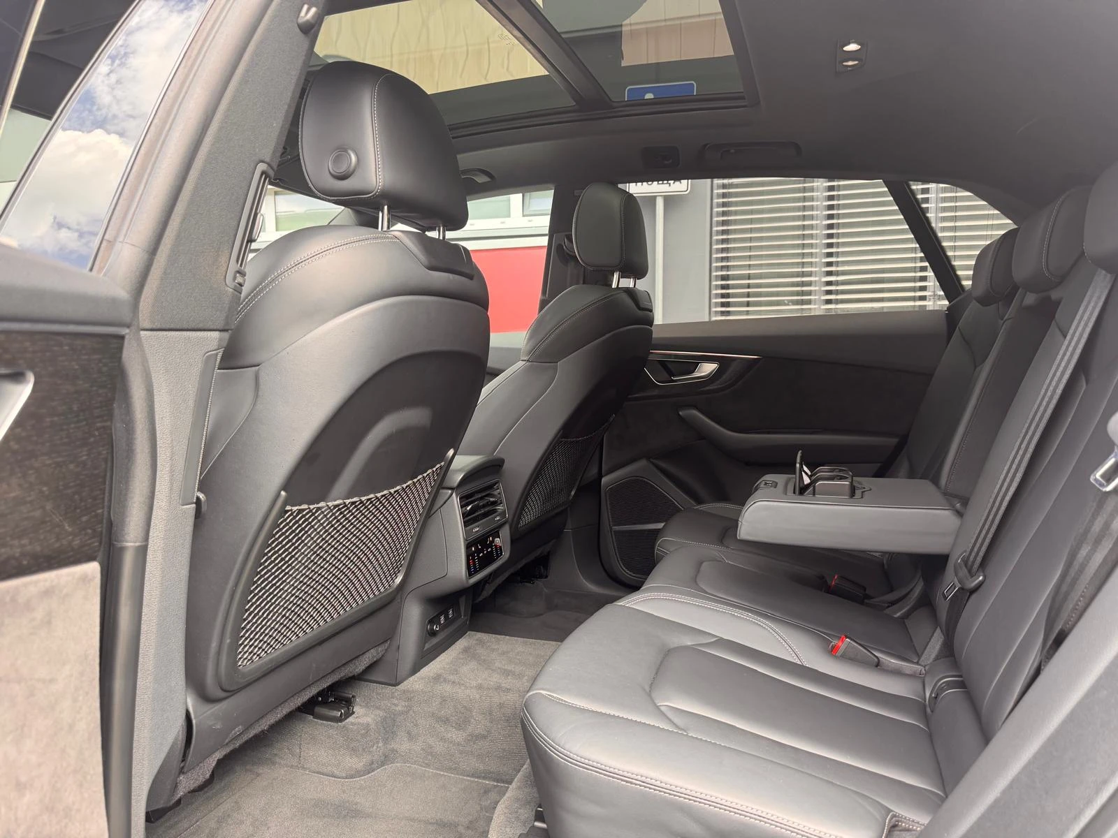 Audi Q8 50 TDi 3xS-line 360 Soft close Head-up, снимка 14 - Автомобили и джипове - 54818154