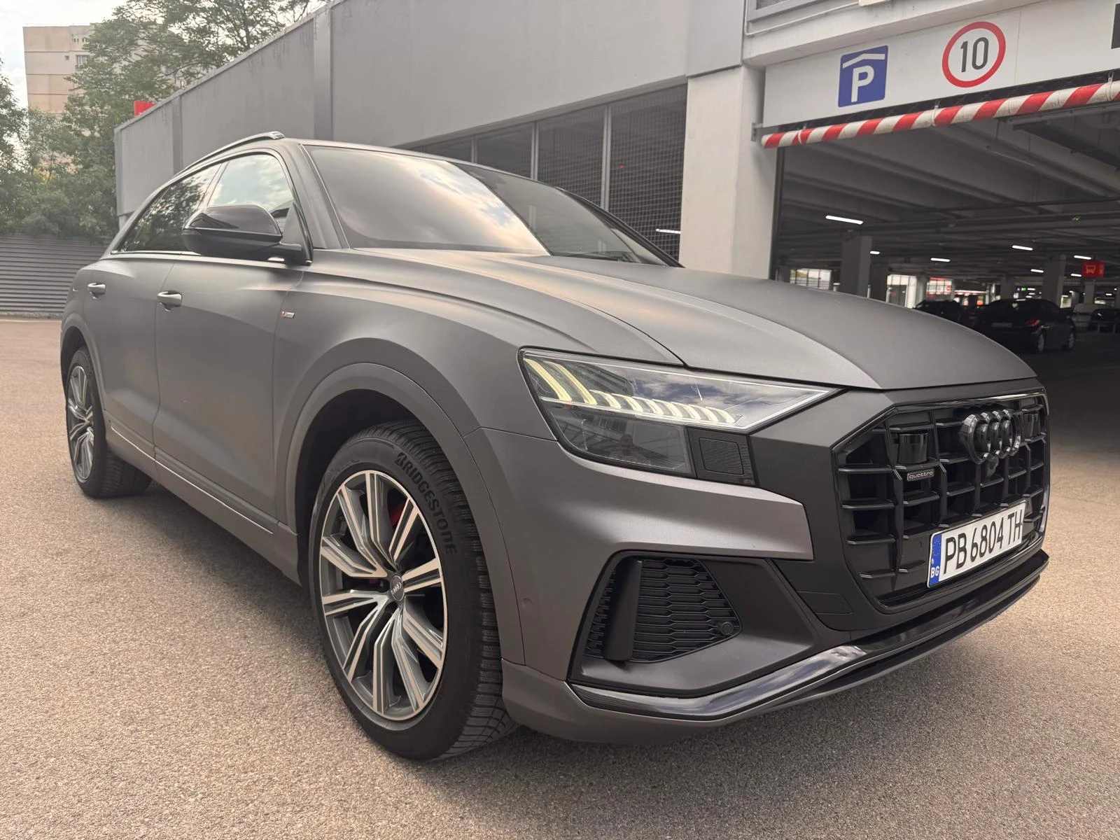 Audi Q8 50 TDi 3xS-line 360 Soft close Head-up, снимка 3 - Автомобили и джипове - 54818154