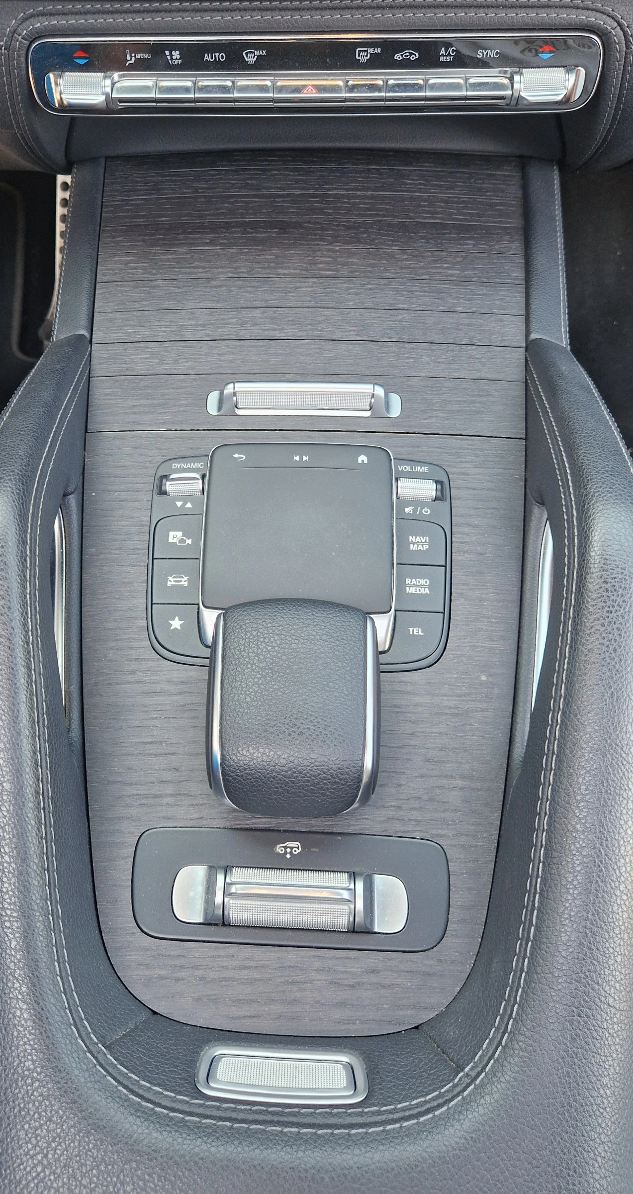 Mercedes-Benz GLE 350 AMG/Burmester/360 камера/теглич/HUD, снимка 14 - Автомобили и джипове - 55651392
