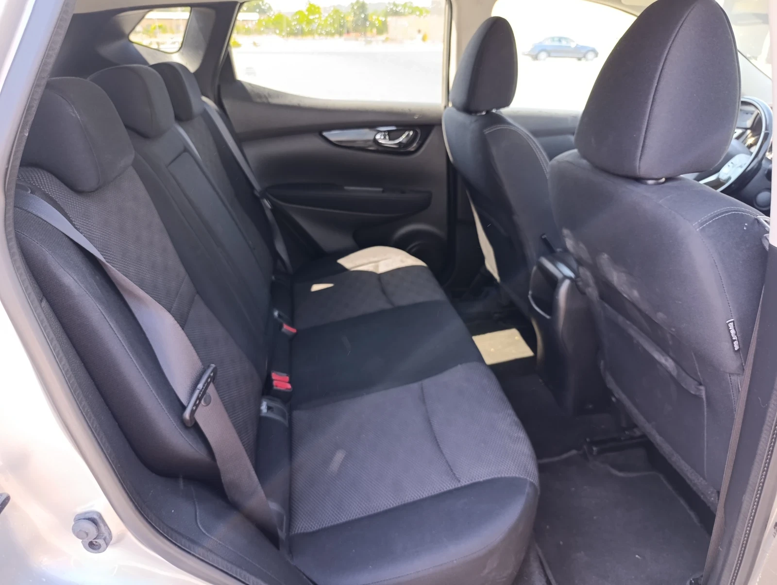 Nissan Qashqai, снимка 6 - Автомобили и джипове - 55777262
