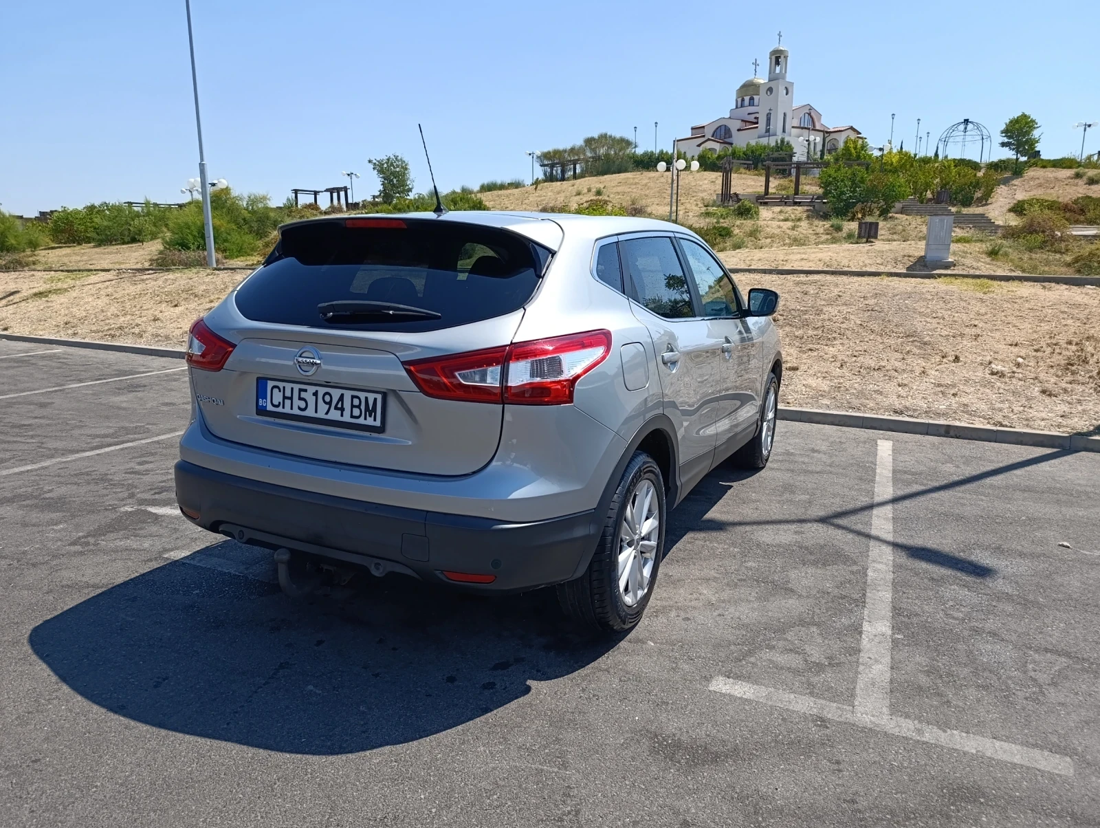 Nissan Qashqai, снимка 12 - Автомобили и джипове - 55777262