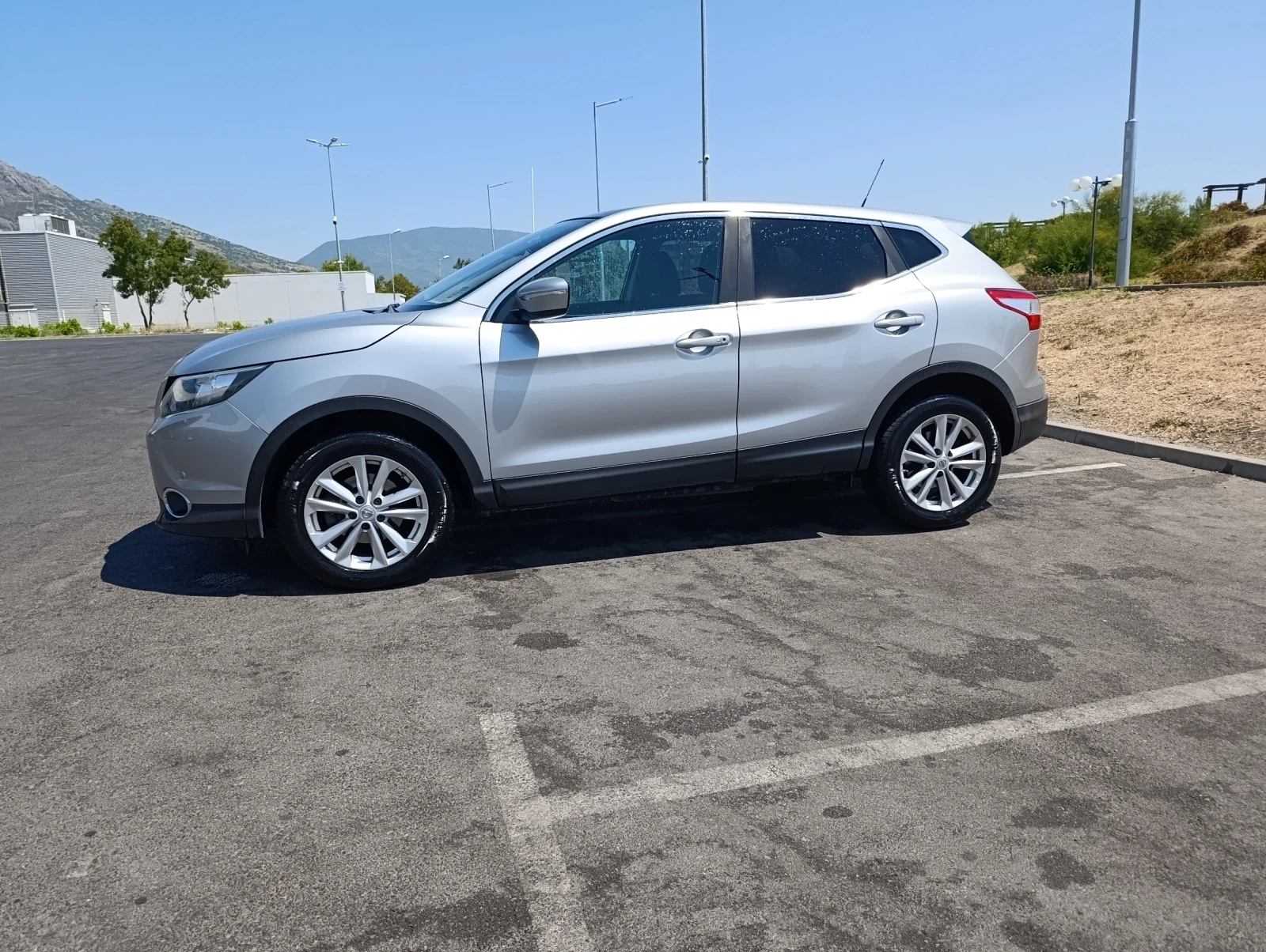 Nissan Qashqai, снимка 3 - Автомобили и джипове - 55777262