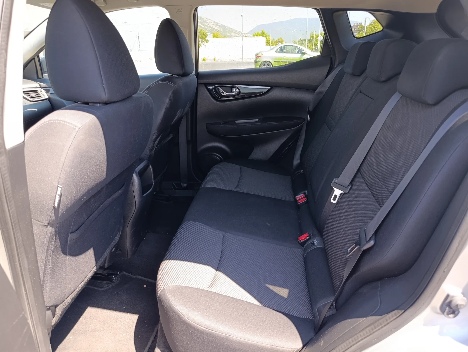 Nissan Qashqai, снимка 7 - Автомобили и джипове - 55777262