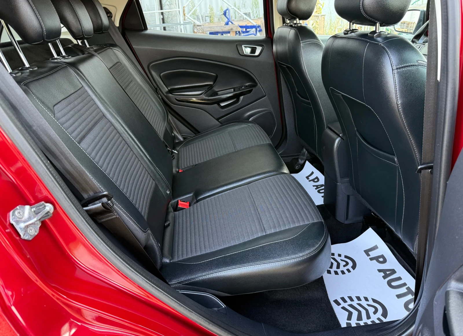 Ford EcoSport 1.5D* STline* FACELIFT* FULL OPTIONS* , снимка 11 - Автомобили и джипове - 55826876