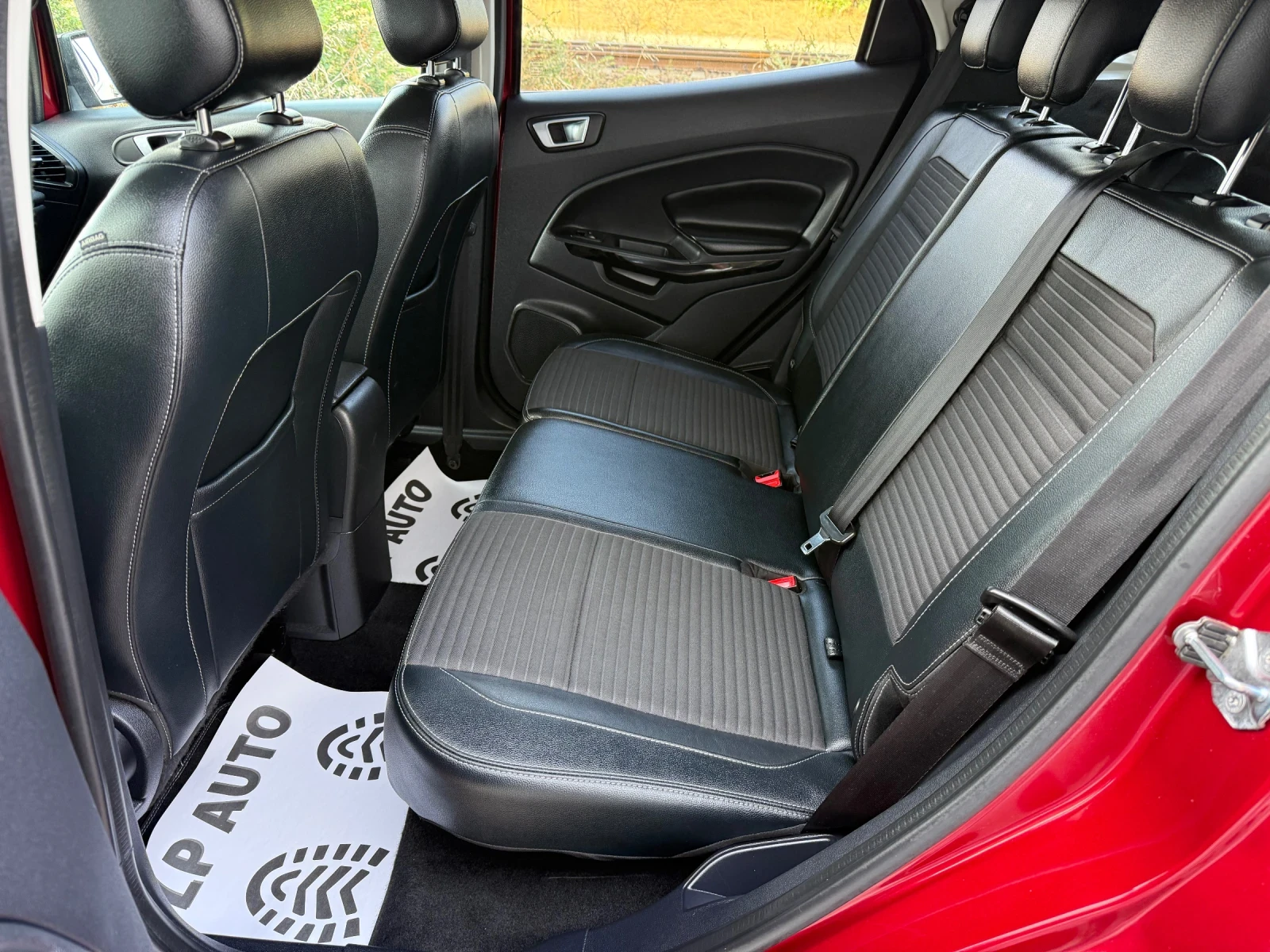 Ford EcoSport 1.5D* STline* FACELIFT* FULL OPTIONS* , снимка 12 - Автомобили и джипове - 55826876