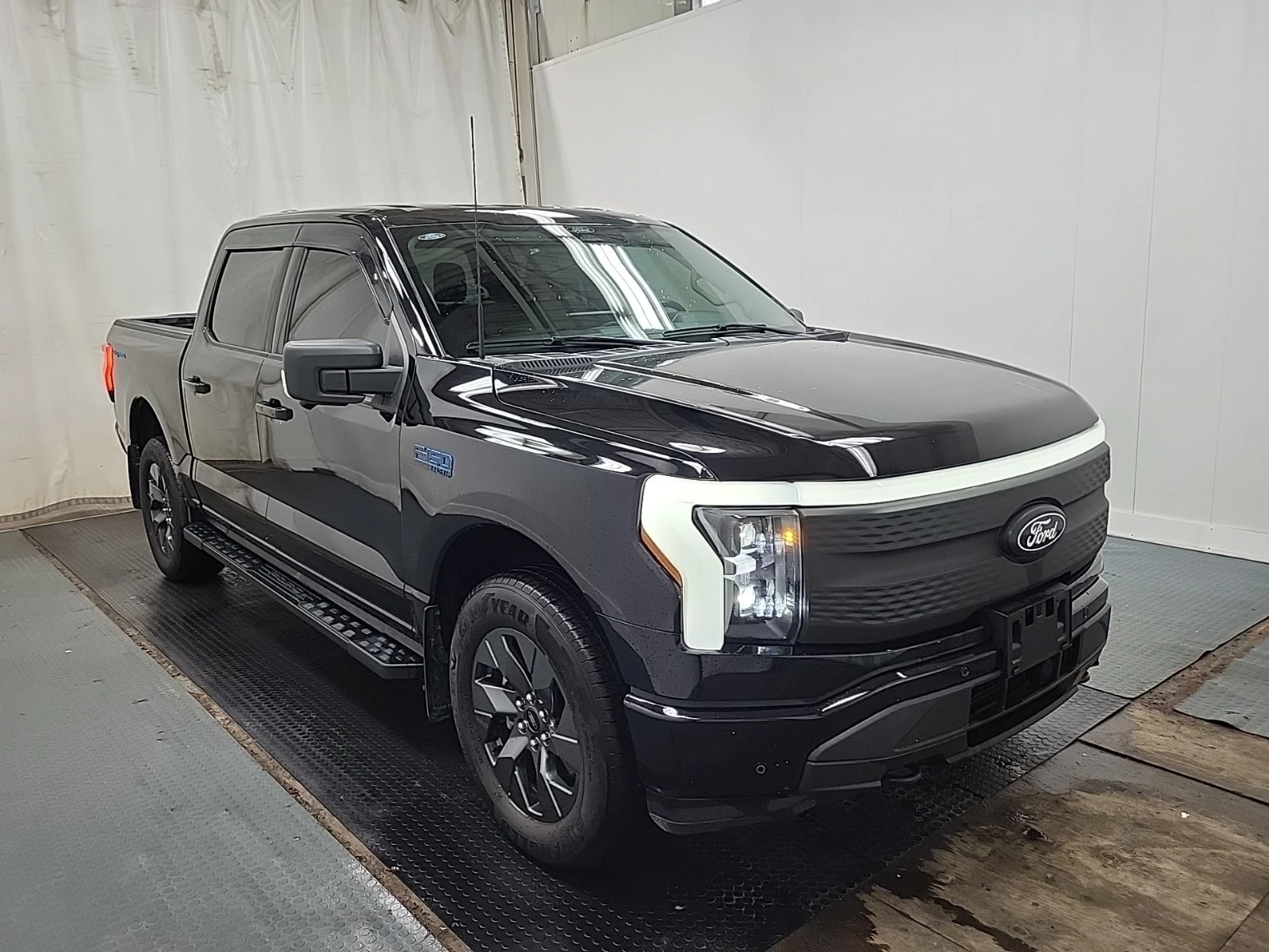Ford F150 LIGHTNING FLASH| BANG & OLUFSEN| ПОДГРЕВИ, снимка 2 - Автомобили и джипове - 55986440