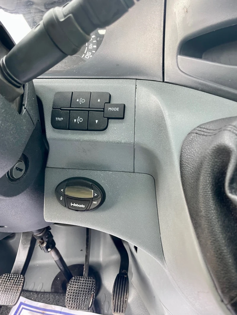 Iveco 35c18 180 ks катег В до 3, 5t 4, 40 кароцерия, снимка 12 - Бусове и автобуси - 52546081