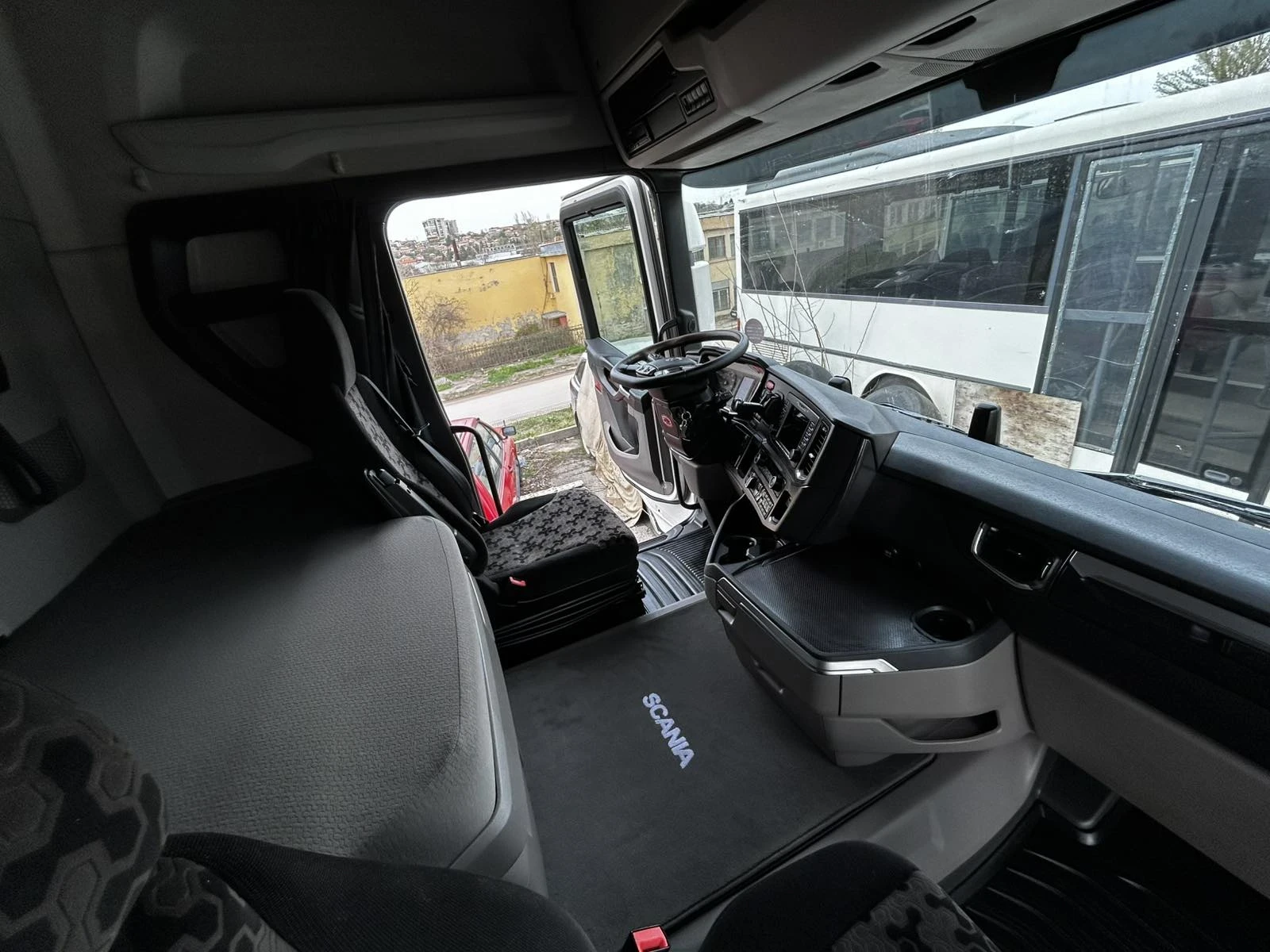 Scania R 450  - изображение 8