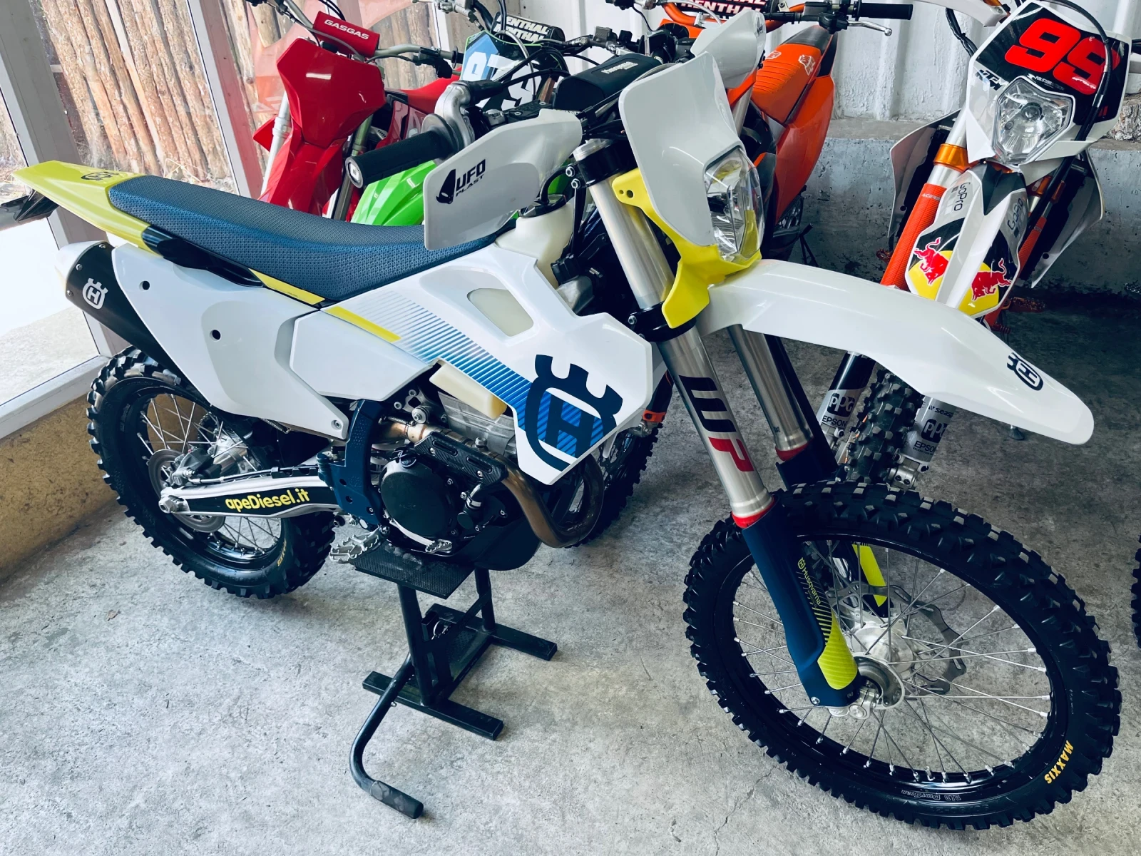 Husqvarna FE 350f 2024 ЛИЗИНГ, снимка 4 - Мотоциклети и мототехника - 55154346