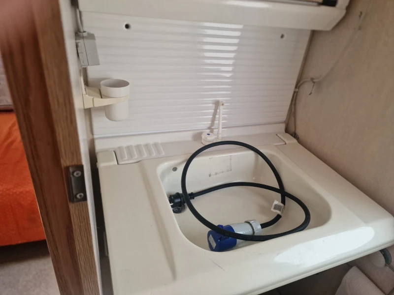 Каравана Adria, снимка 12 - Каравани и кемпери - 50884538