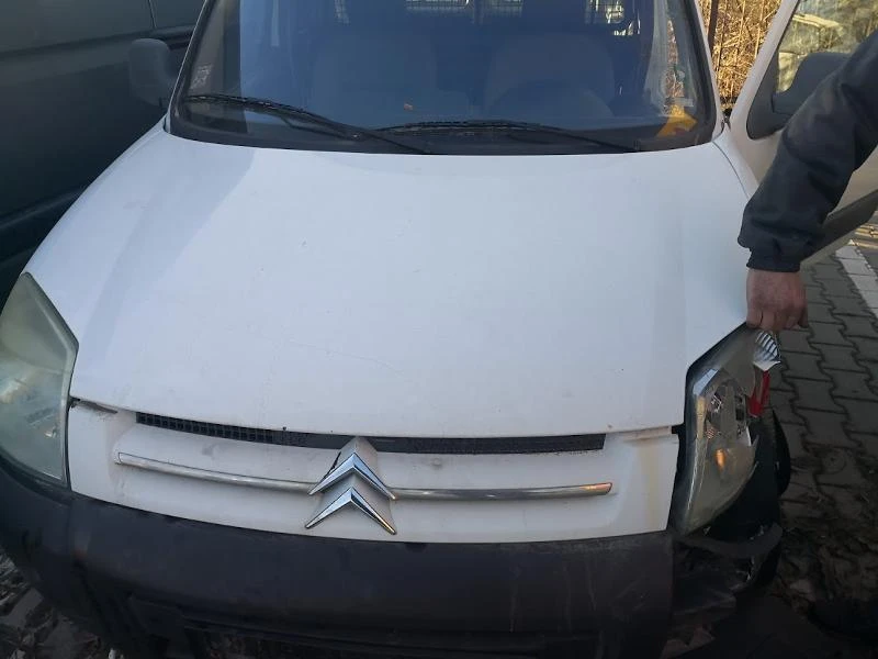 Citroen BERLINGO 2003 1.9Д капак преден цена 100 лева продава Ем Комплект Дружба 0884333269, снимка 1 - Части - 36297085