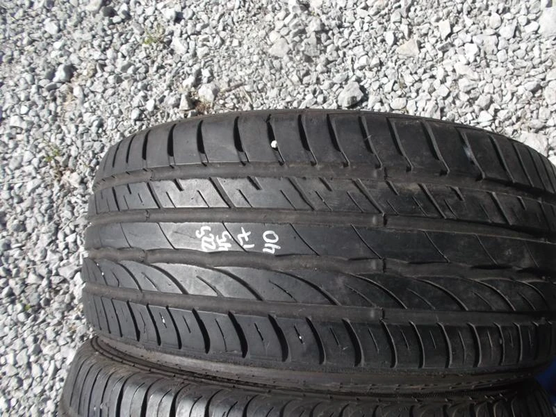 Гуми Летни 225/45R17, снимка 2 - Гуми и джанти - 21393408