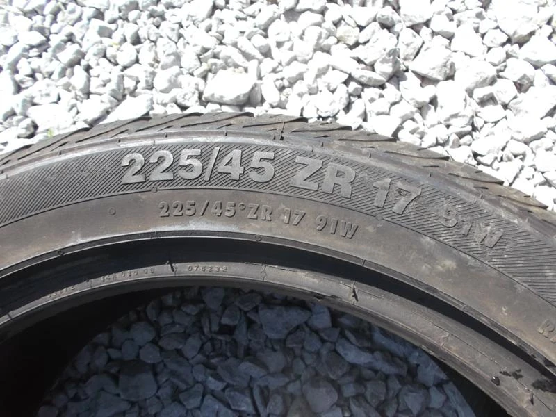 Гуми Летни 225/45R17, снимка 4 - Гуми и джанти - 21393408