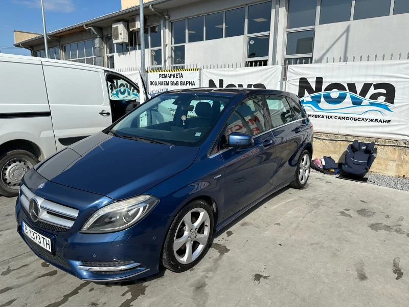 Mercedes-Benz B 200 PREMIUM, снимка 1 - Автомобили и джипове - 47990873