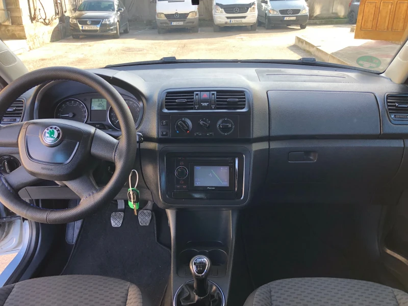 Skoda Fabia 1.2TDI EURO 5 NAVI FACE, снимка 11 - Автомобили и джипове - 48604320