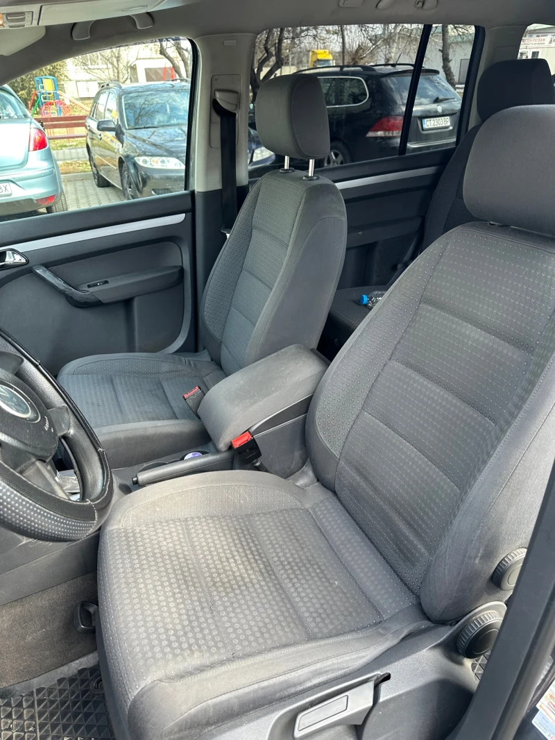 VW Touran 1.9TDI, снимка 7 - Автомобили и джипове - 49261280