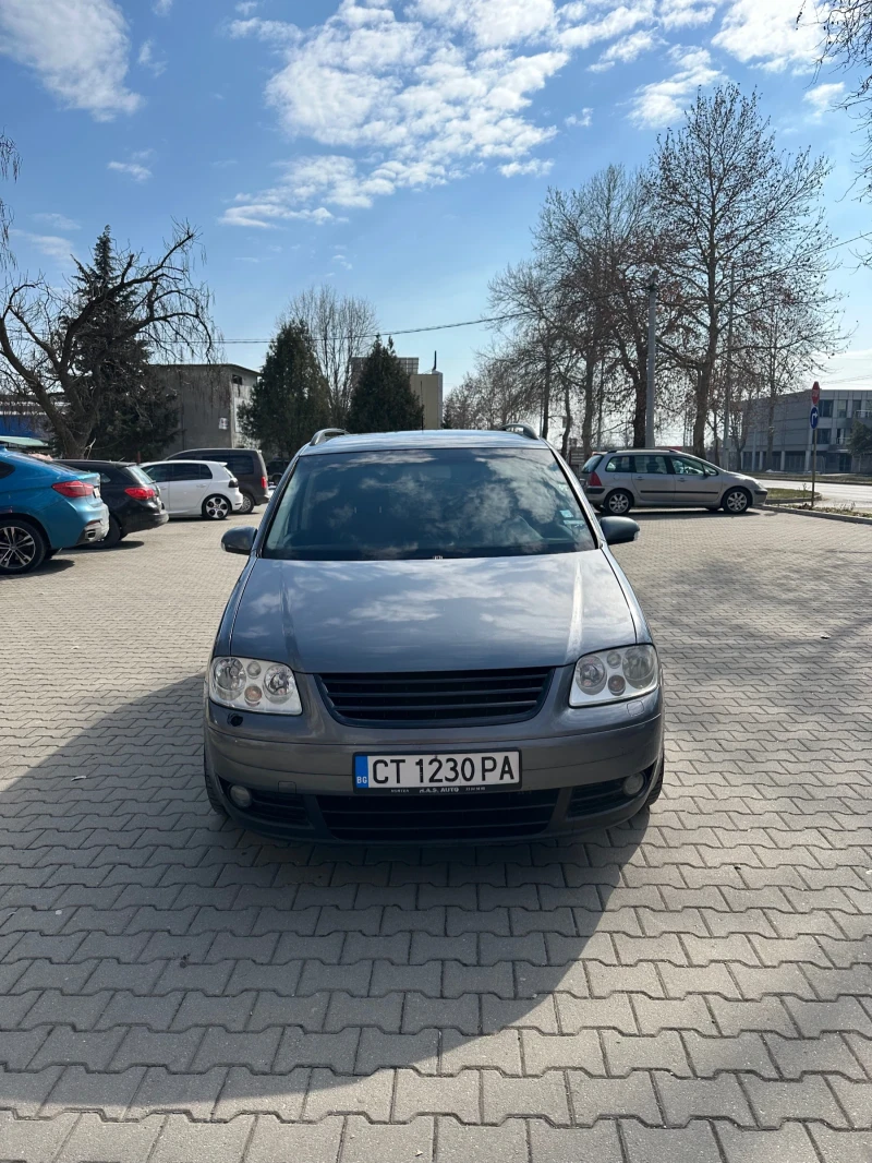 VW Touran 1.9TDI, снимка 2 - Автомобили и джипове - 49261280