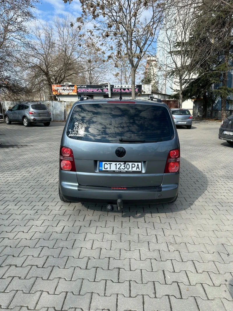 VW Touran 1.9TDI, снимка 16 - Автомобили и джипове - 49261280