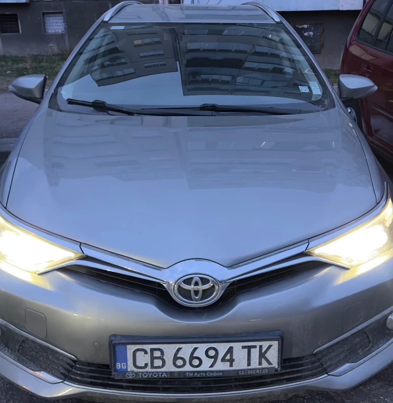 Toyota Auris, снимка 1 - Автомобили и джипове - 49260908