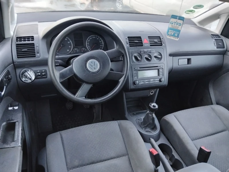 VW Touran, снимка 7 - Автомобили и джипове - 49548789