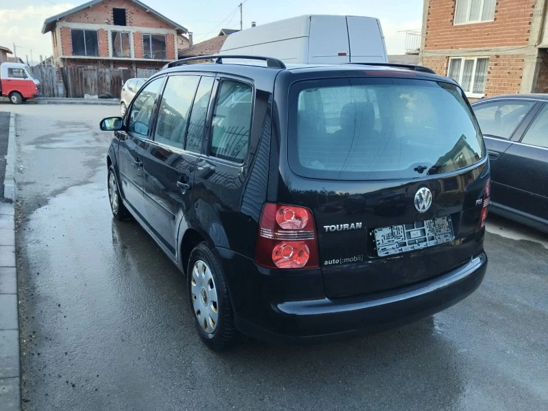 VW Touran, снимка 6 - Автомобили и джипове - 49548789