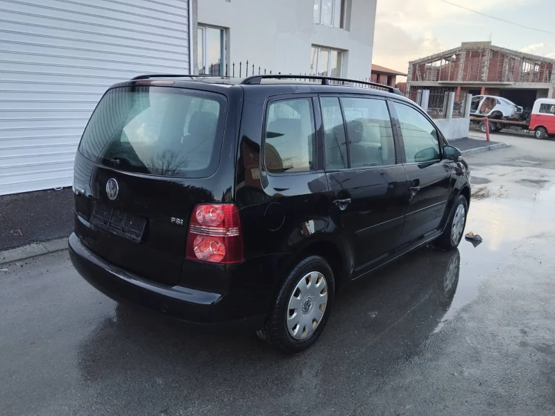 VW Touran, снимка 5 - Автомобили и джипове - 49548789