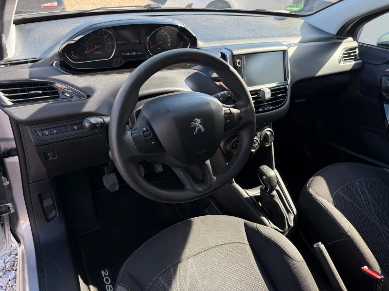 Peugeot 208 1.2i/NAV/PDC/Service book/Euro6, снимка 7 - Автомобили и джипове - 51544472