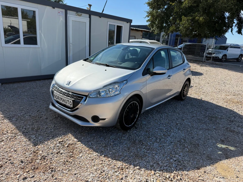 Peugeot 208 1.2i/NAV/PDC/Service book/Euro6, снимка 4 - Автомобили и джипове - 51544472