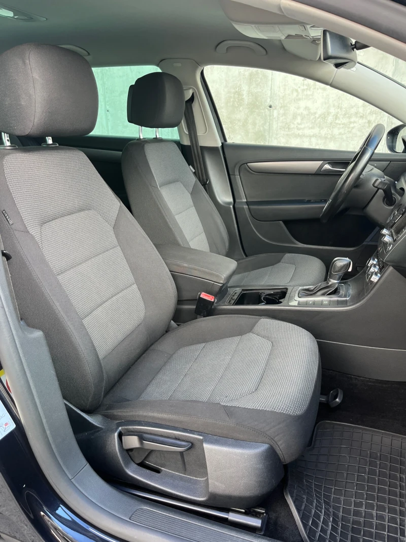 VW Passat 2.0 TDI, снимка 9 - Автомобили и джипове - 51872912