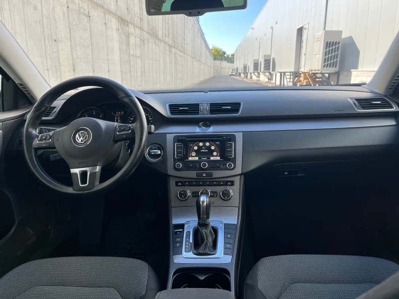 VW Passat 2.0 TDI, снимка 11 - Автомобили и джипове - 51872912