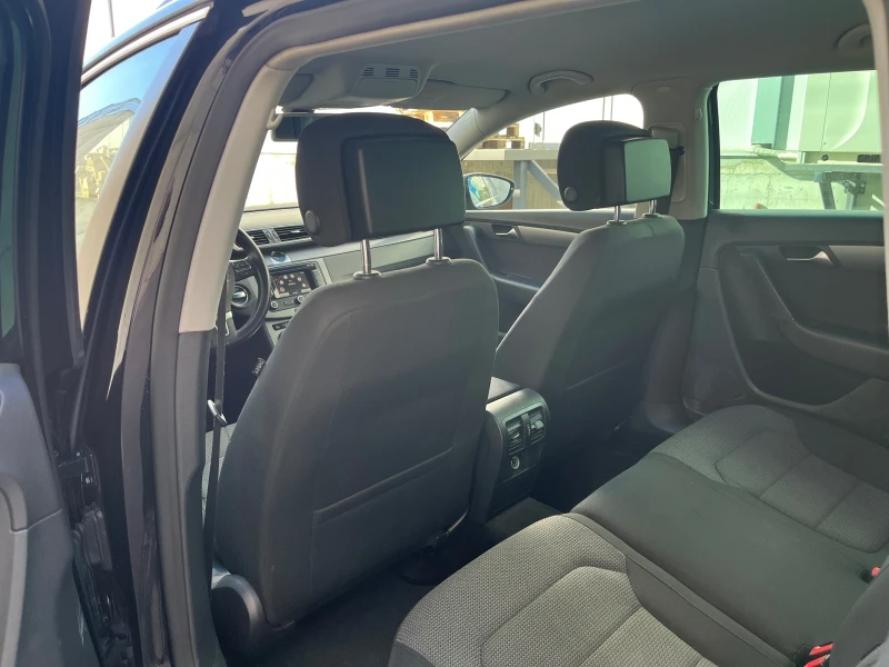 VW Passat 2.0 TDI, снимка 8 - Автомобили и джипове - 51872912