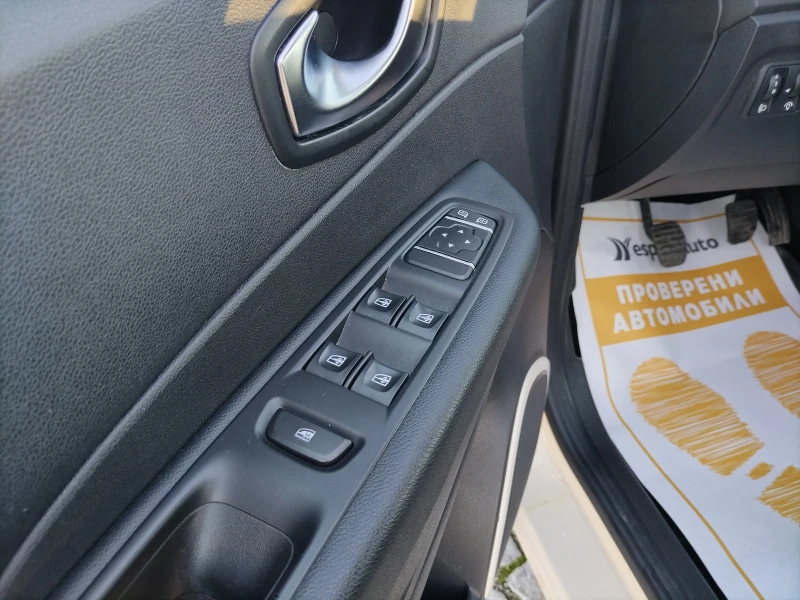 Renault Captur TCe/90 к.с/Life, снимка 12 - Автомобили и джипове - 52410852