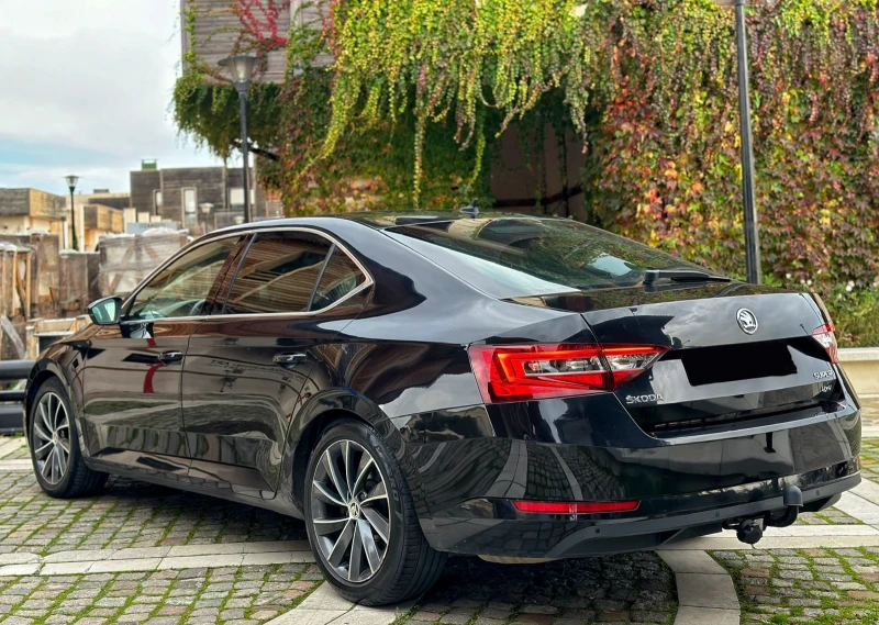 Skoda Superb 2.0TDI 190кс 4X4 * * Laurin & Klement* * FULL, снимка 4 - Автомобили и джипове - 52460219