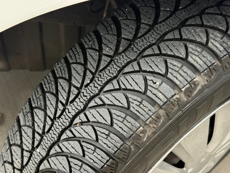 Hyundai I20 1.2i* 2012г* 77к.с* 90.000КМ* Ръчка* , снимка 16 - Автомобили и джипове - 53264934