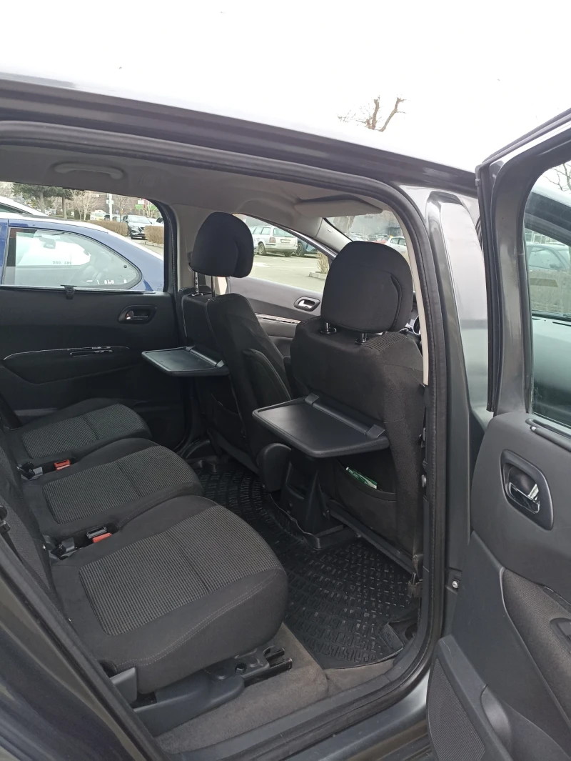 Peugeot 5008, снимка 6 - Автомобили и джипове - 53447513