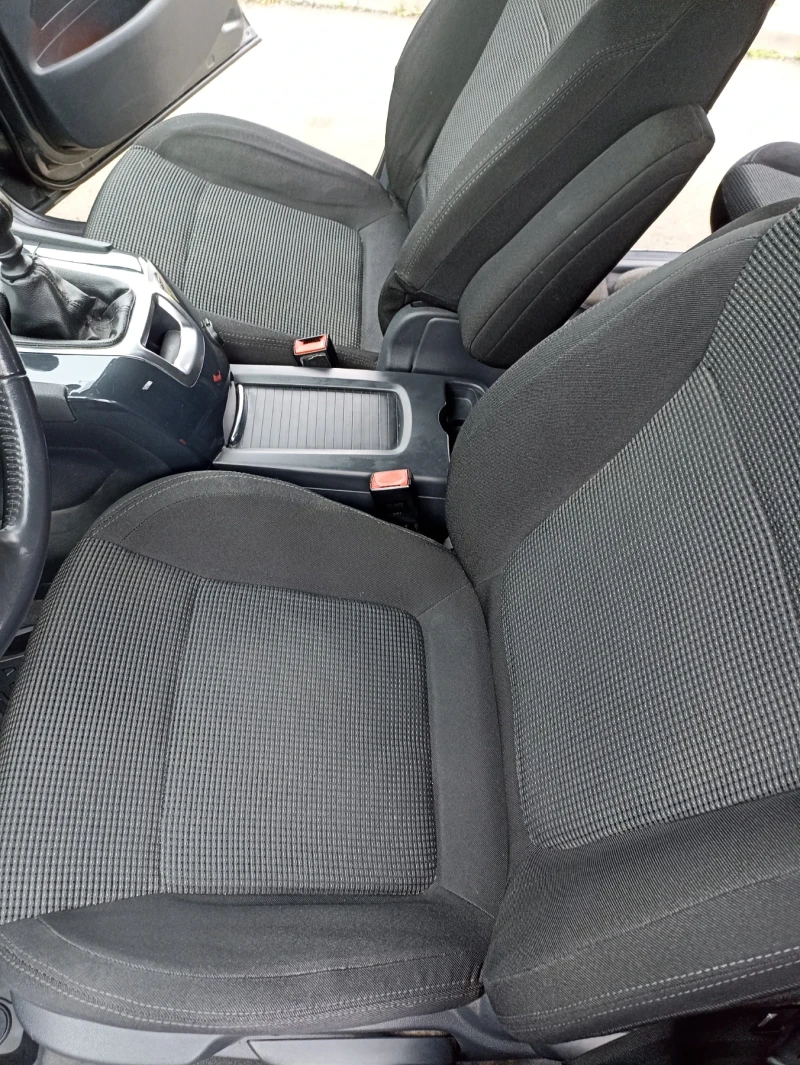 Peugeot 5008, снимка 12 - Автомобили и джипове - 53447513