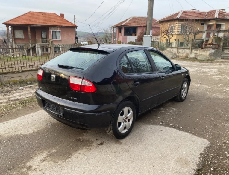 Seat Leon 1.4 Бензин, снимка 2 - Автомобили и джипове - 49197141