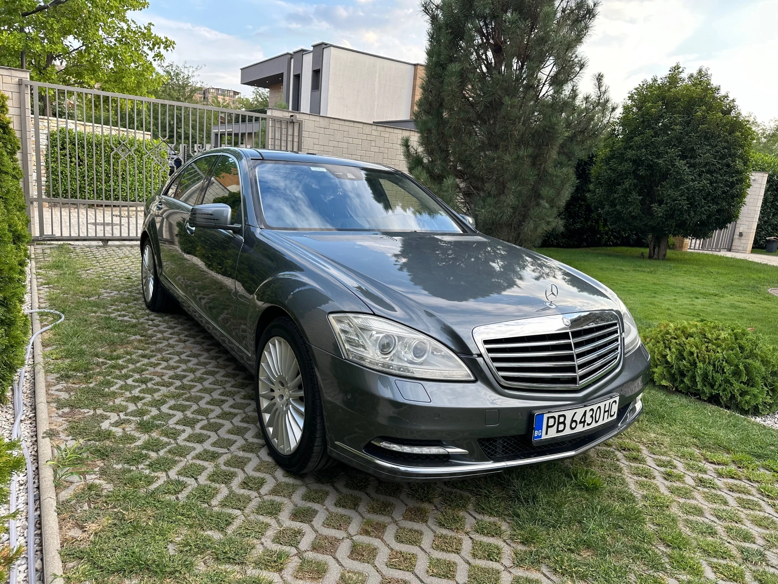 Mercedes-Benz S 500 4 MATIC* LONG* PANORAMA - изображение 3