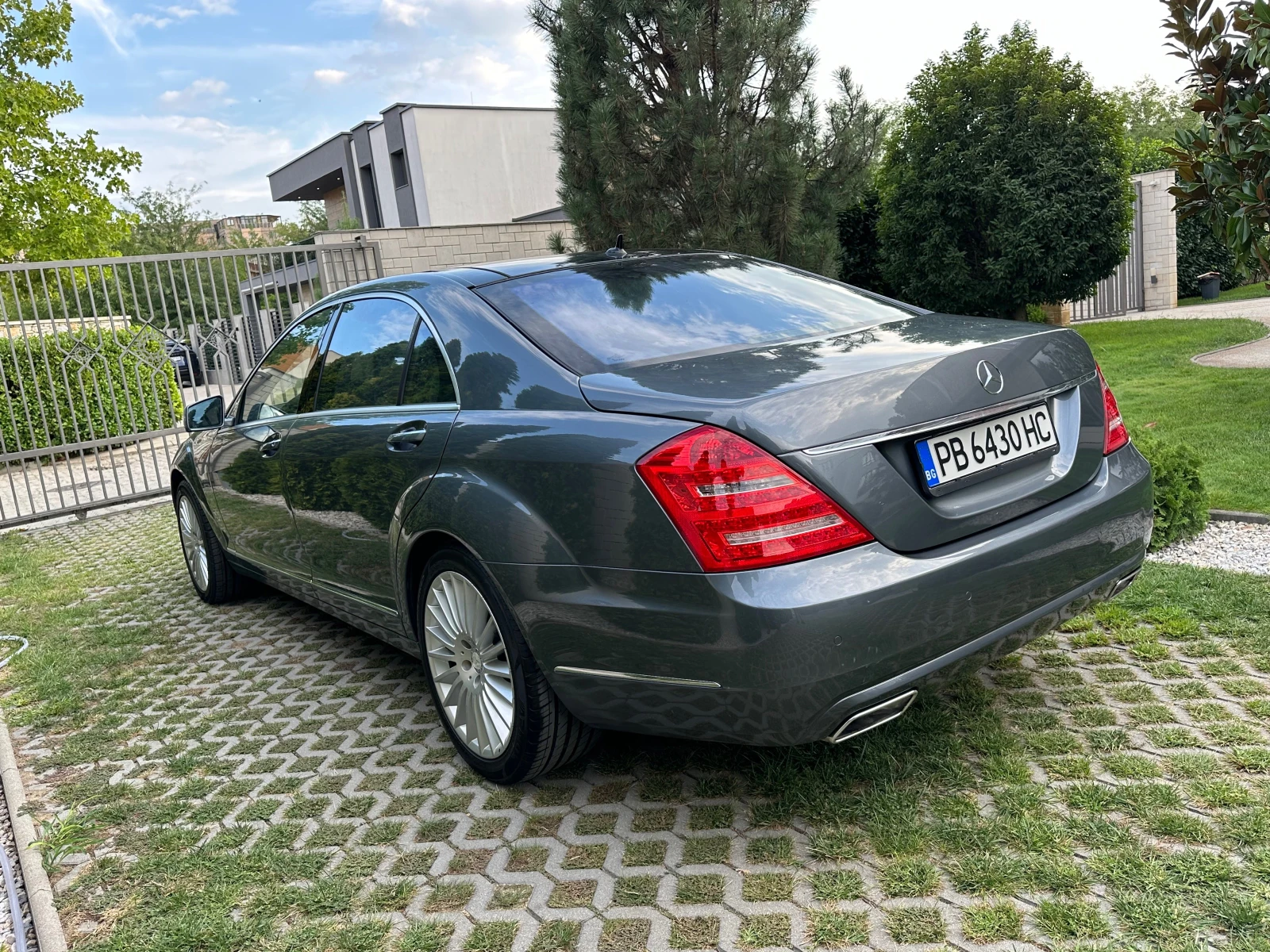 Mercedes-Benz S 500 4 MATIC* LONG* PANORAMA - изображение 4