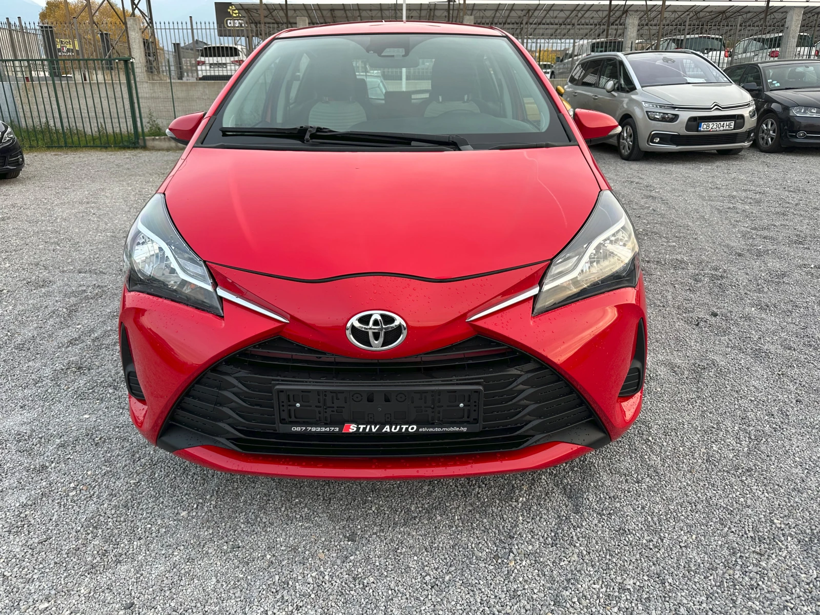 Toyota Yaris 1.0VVTi - изображение 2