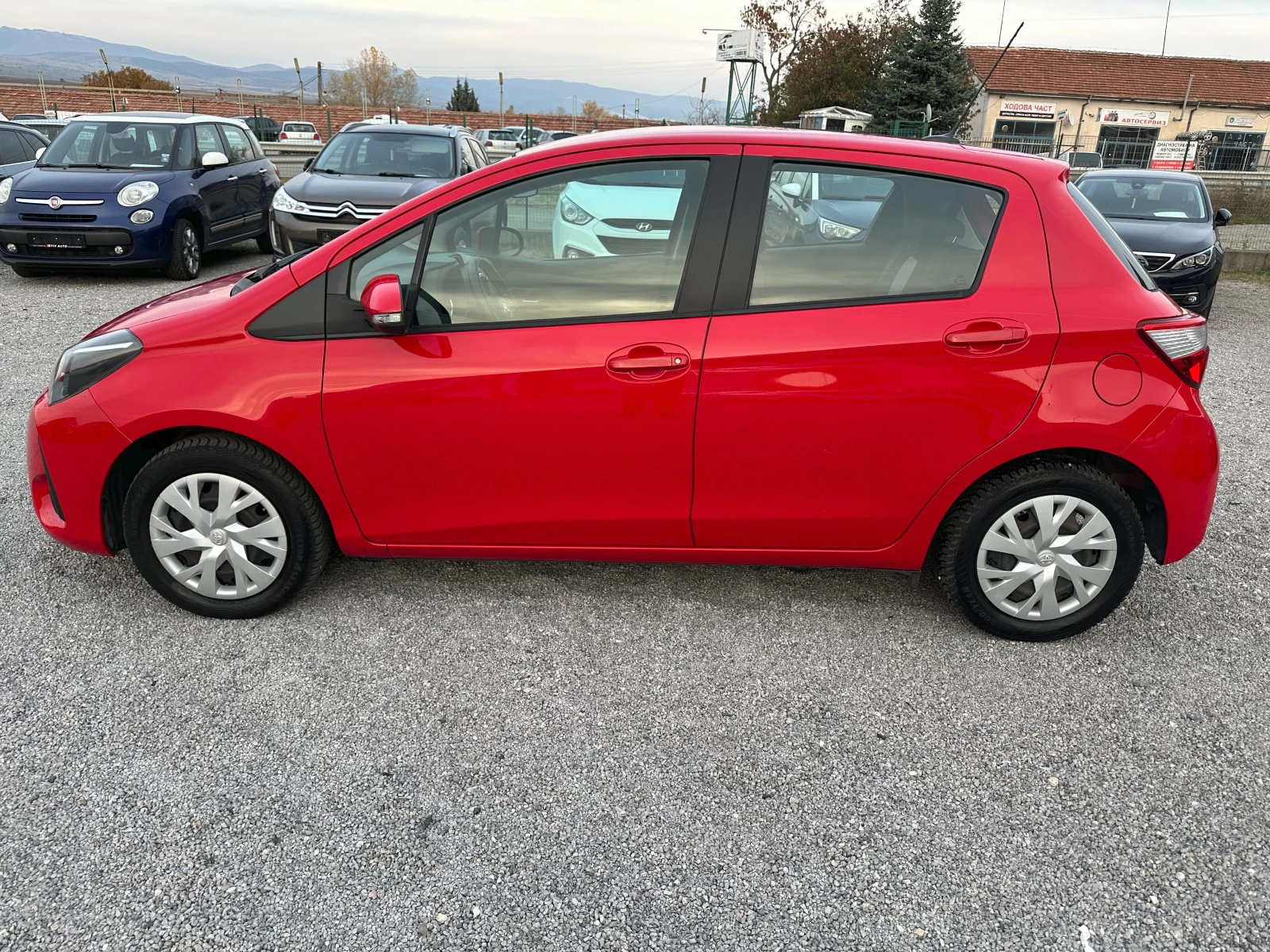 Toyota Yaris 1.0VVTi - изображение 3