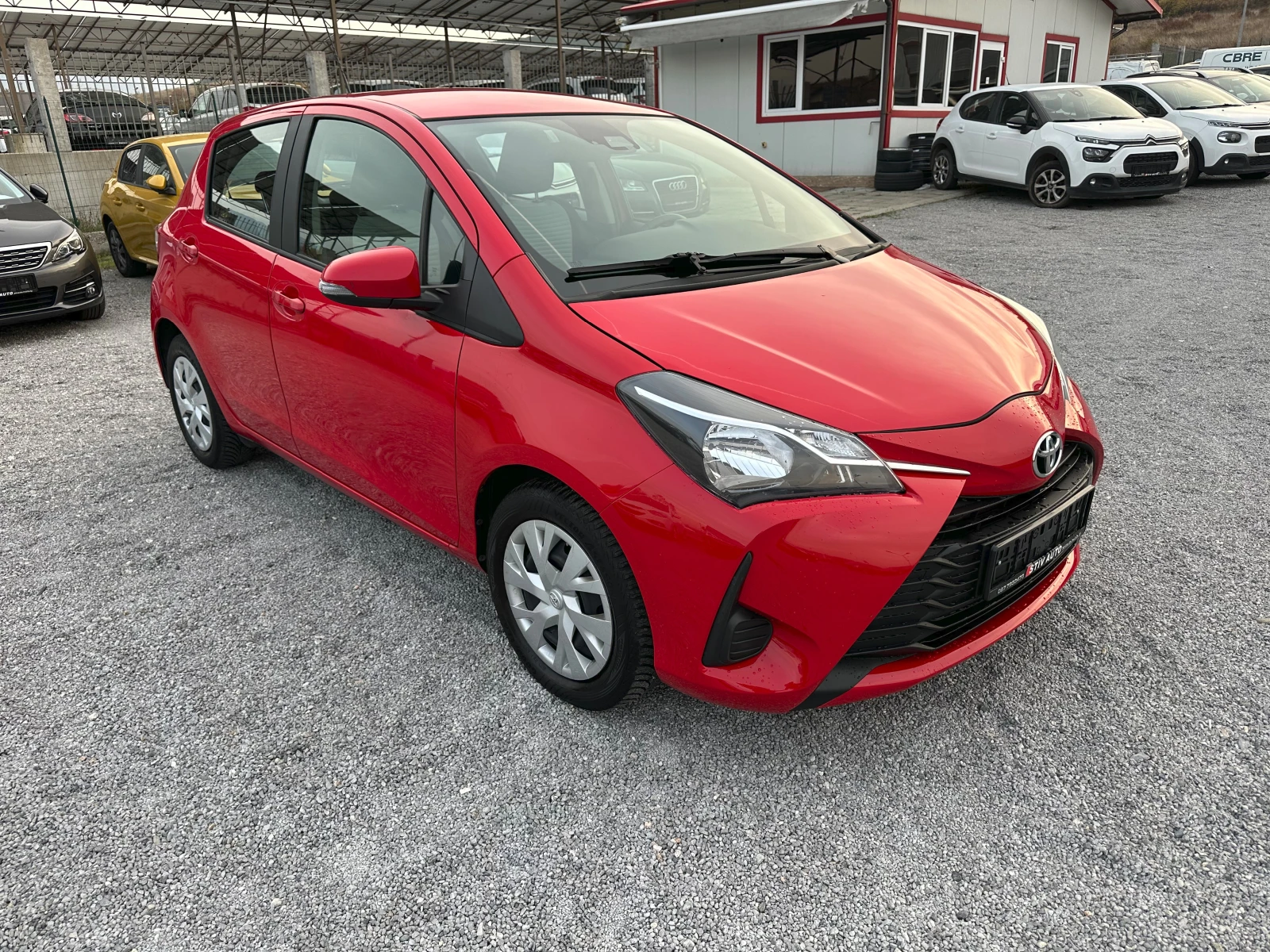 Toyota Yaris 1.0VVTi - изображение 8