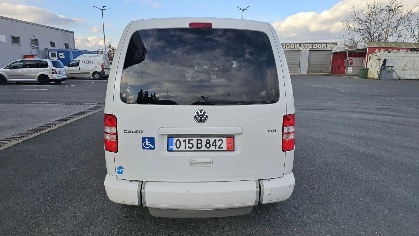 VW Caddy 1.6 XXL-7G AUTOMAT - изображение 6